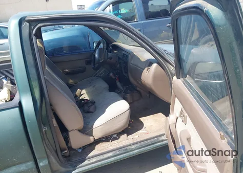 1999 Toyota Tacoma from USA, damaged, VIN 4TANL42N2XZ460212